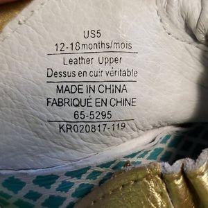 Bayby Shoes Zapatillas 18-24 months/ Golden Slip